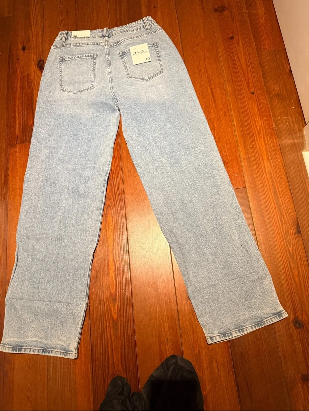 NWT Zenana High Rise Cuffed Wide Leg Jeans Light Wash DTP-9583LL Size 30 - Picture 3 of 9
